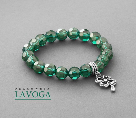 Crystal with pendant in emerald. Lavoga
