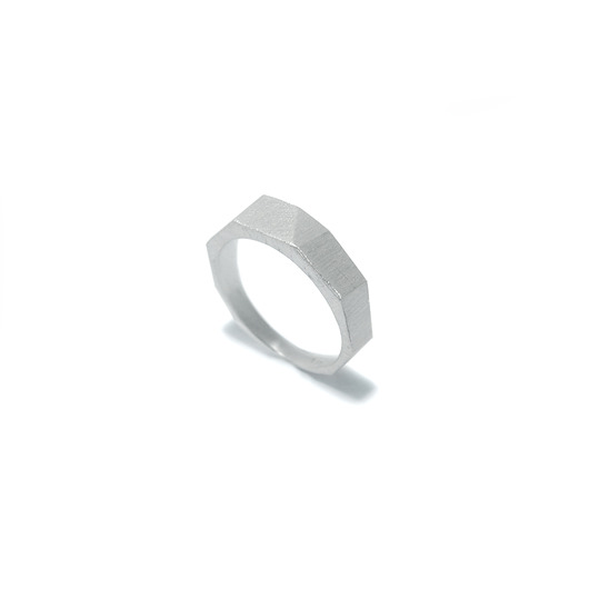 POLYGON MAXI ring / satin silver Filimoniuk
