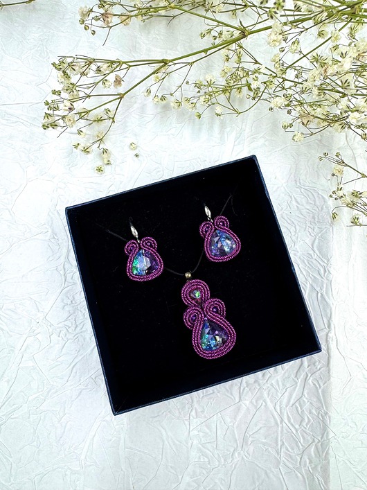 komplet biżuterii Elegancki błyszczący komplet biżuterii