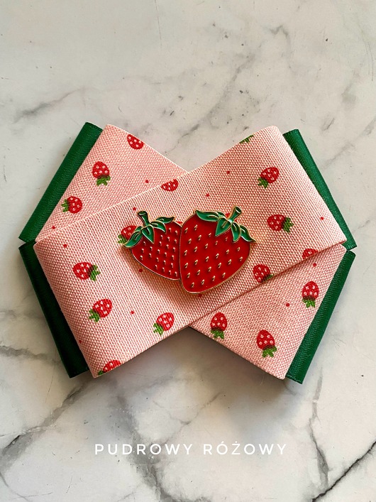 broszki Brosza z Truskawkami Kolekcja Limitowana  FRUIT Nowość