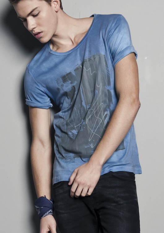 T-SHIRT 35 / L Karol Lewczuk