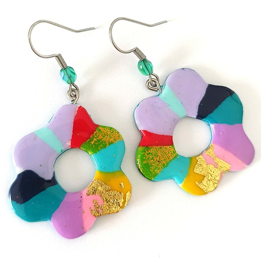 kolczyki z masy plastycznej Kolorowe kolczyki kwiaty