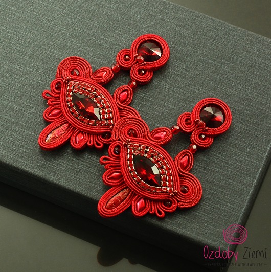 kolczyki soutache Czerwone błyszczące kolczyki sutasz
