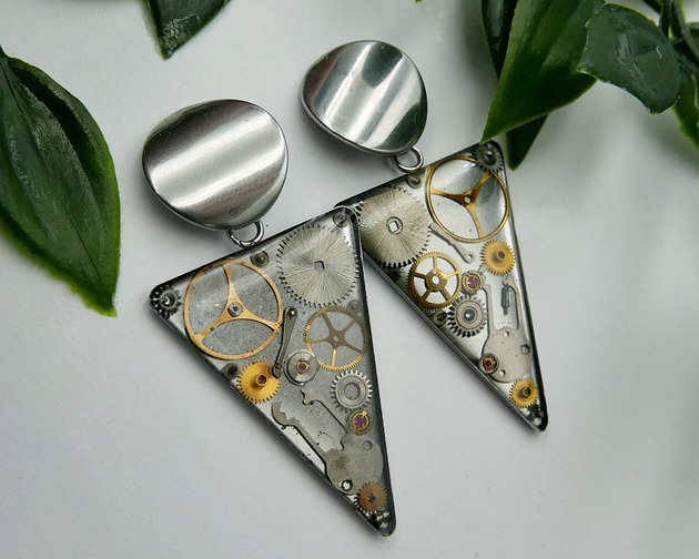 kolczyki z żywicy Mechaniczne kolczyki 107