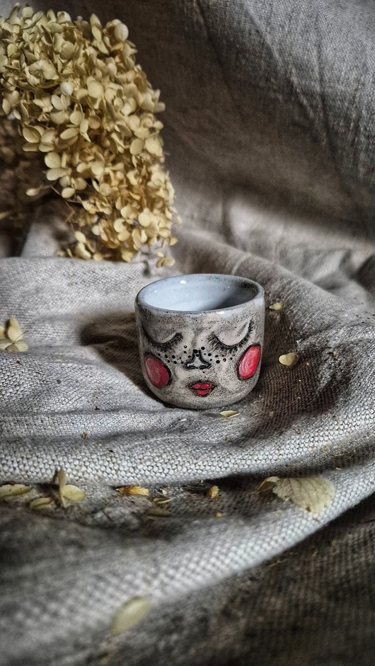 kubki Czarka ONA z piegami, 70ml, espresso, ilustracja, mała kawka