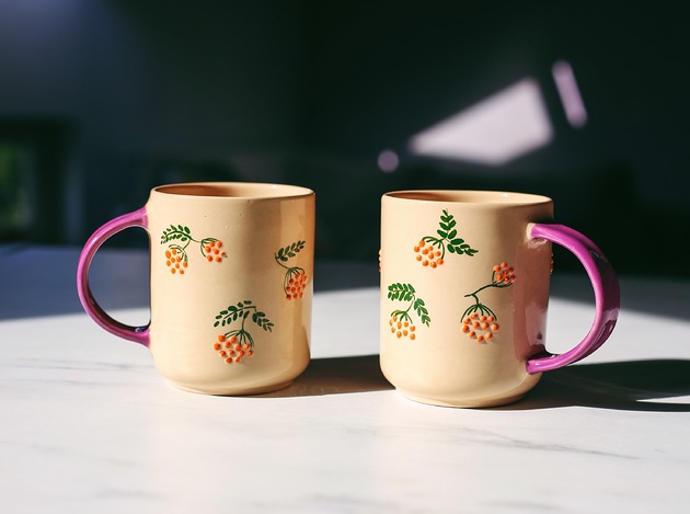 kubki Ceramiczny kubek w jarzębinę 300 ml