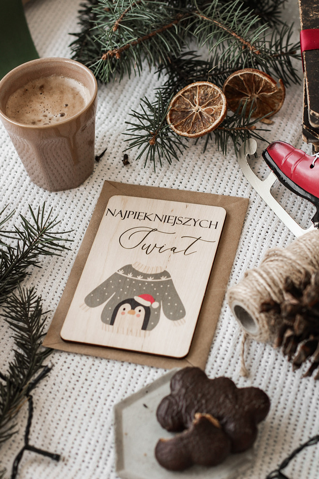 kartki świąteczne Sweter z pingwinem - drewniana kartka