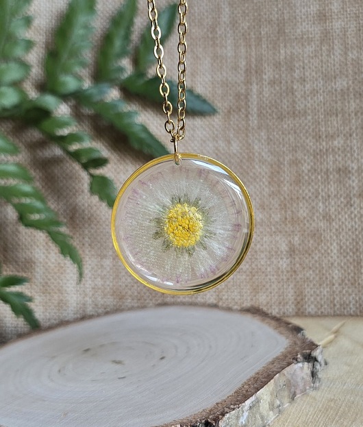 wisiory Złoty wisiorek stokrotka duży