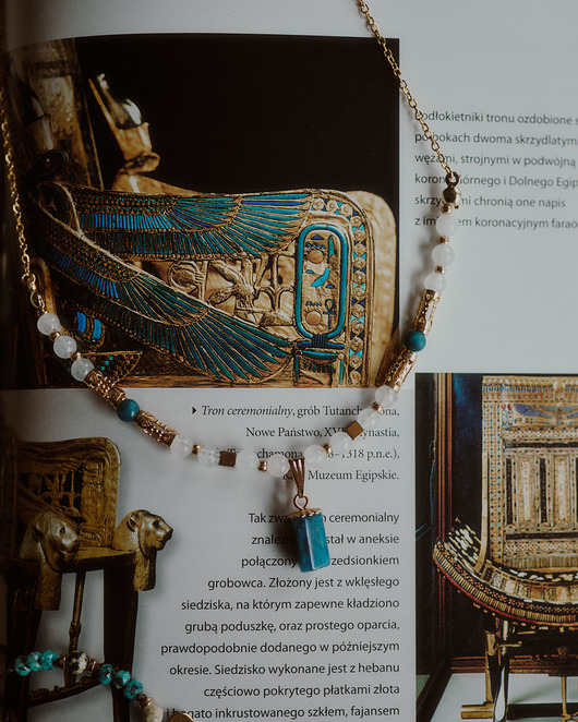 złote naszyjniki Naszyjnik Maat, apatyt, jadeit, kolekcja "Sehet Jaru"