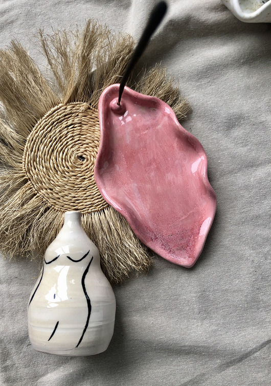 Podstawki pod kadzidełka Ceramiczna podstawka pod kadzidełko wagina
