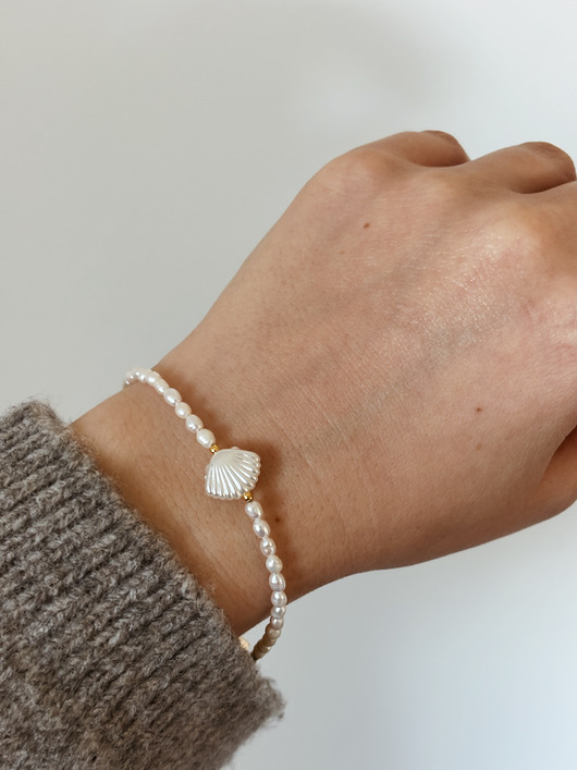 bransoletki złote Bransoletka z pereł naturalnych muszelka