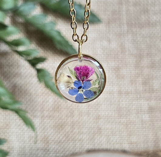 wisiory Kwiatowa łąka Złoty wisiorek prawdziwe kwiaty