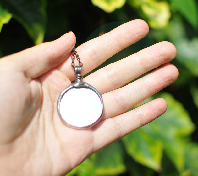 wisiory Zwierciadełko - naszyjnik z lusterkiem