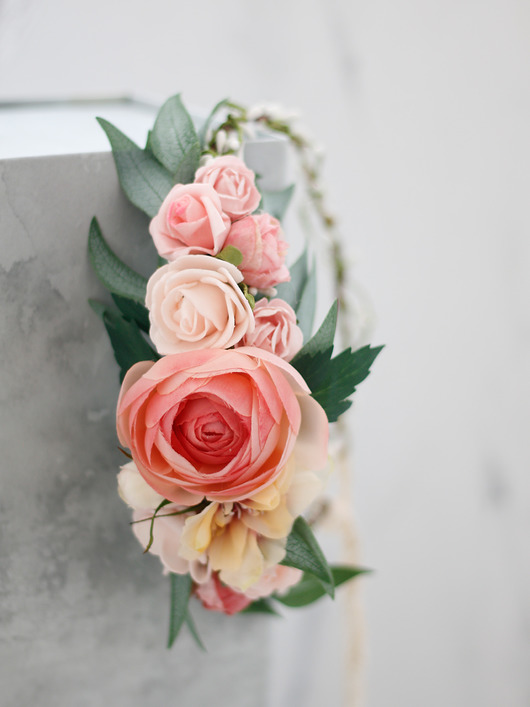 Asymetryczny wianek na głowę - peonie Lola White