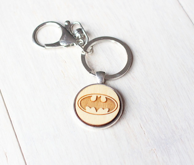 Brelok drewniany grawerowany BATMAN EkoCraft