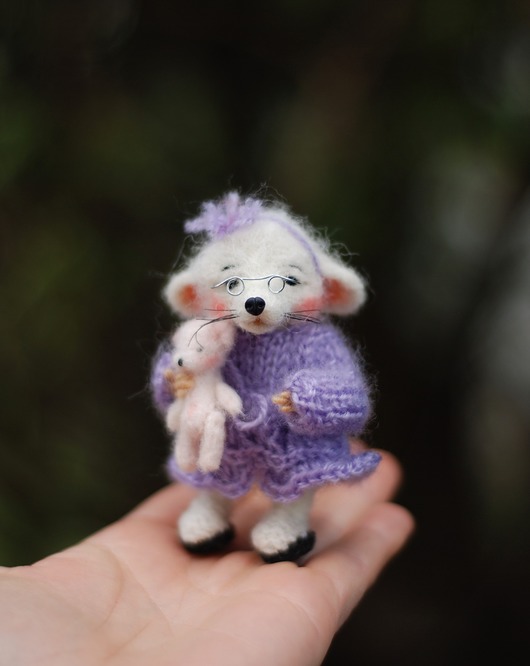 figurki i rzeźby Mini Mysz Mądrala