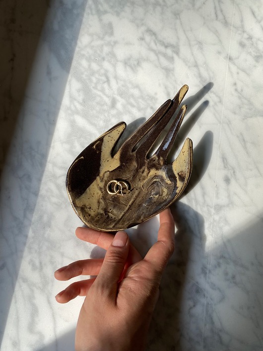pojemniki na biżuterię Ceramiczna Dłoń Podstawka na Palo Santo Biżuterię Kawa z Mlekiem