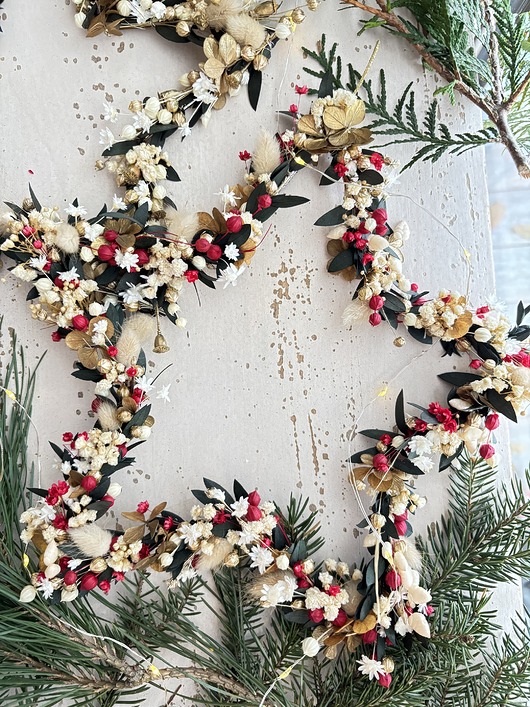 wianki bożonarodzeniowe Dekoracja świąteczna gwiazda złoto-czerwień