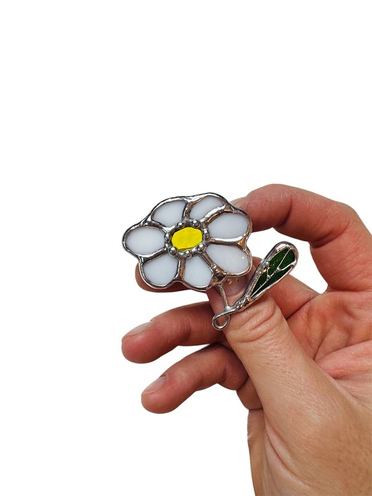 broszki Biała Broszka witrażowa kwiat Stokrotka