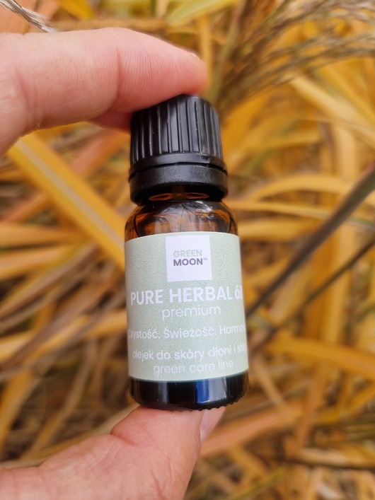 olejki do ciała  Wegański olejek do pielęgnacji stóp i paznokci PURE HERBAL óil premium