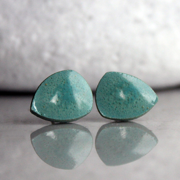kolczyki ceramiczne PEBBLE/stal chirurgiczna/