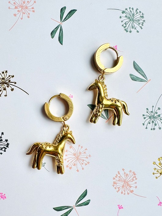 kolczyki pozłacane Kolczyki pozłacane Konie