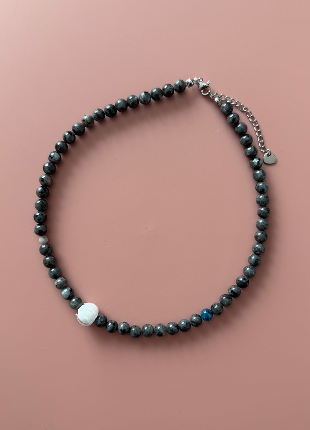 naszyjniki - inne Jaspis szary i kwiatek