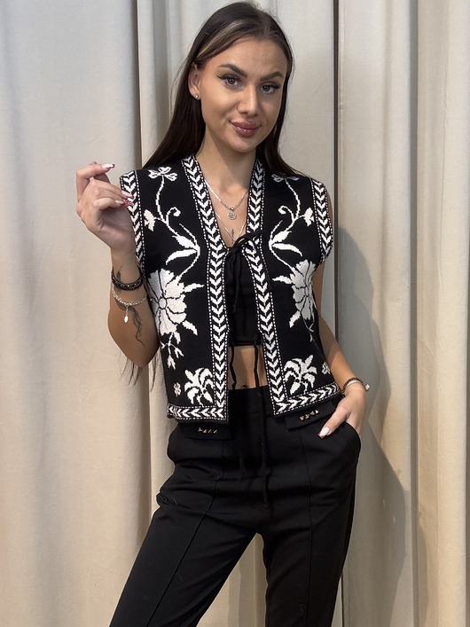 kamizelki damskie Kamizelka wiązana Nero Bianco