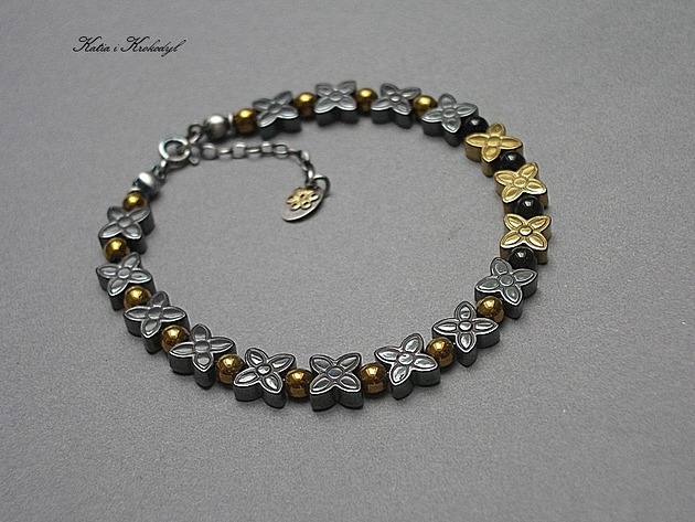 bransoletki z kamieni naturalnych Graphite - gold /flower/ - bransoletka