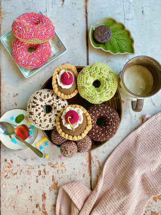 zabawki - inne Szydełkowy pączek donut