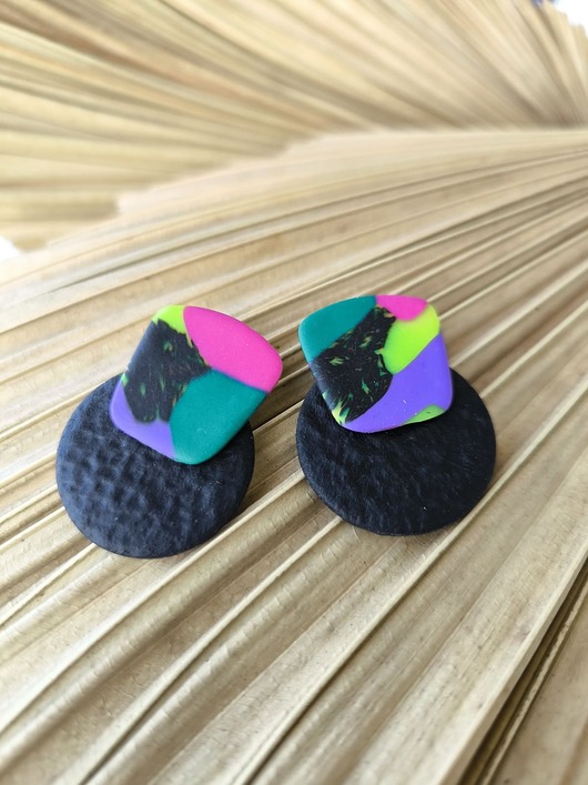 kolczyki z masy plastycznej Kolczyki koła LEATHER