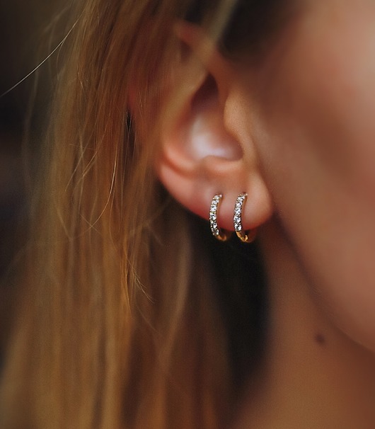 Kolczyki pozłacane małe koła z cyrkoniami 12,5mm Coccola JEWELLERY