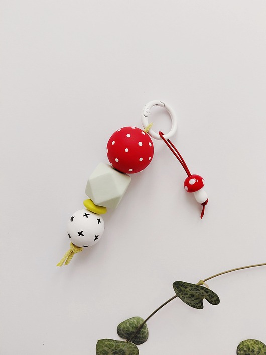 breloki Brelok drewniany z muchomorkiem