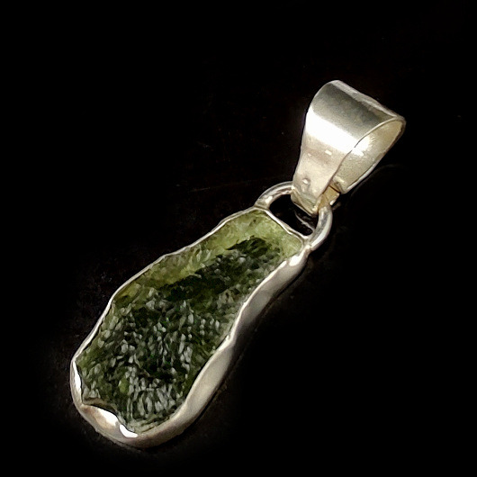 wisiory Zjawiskowy surowy mołdawit