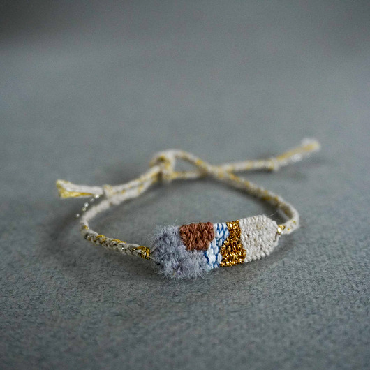 bransoletki na sznurku Ręcznie robiona mini bransoletka, wiązana, w stylu boho