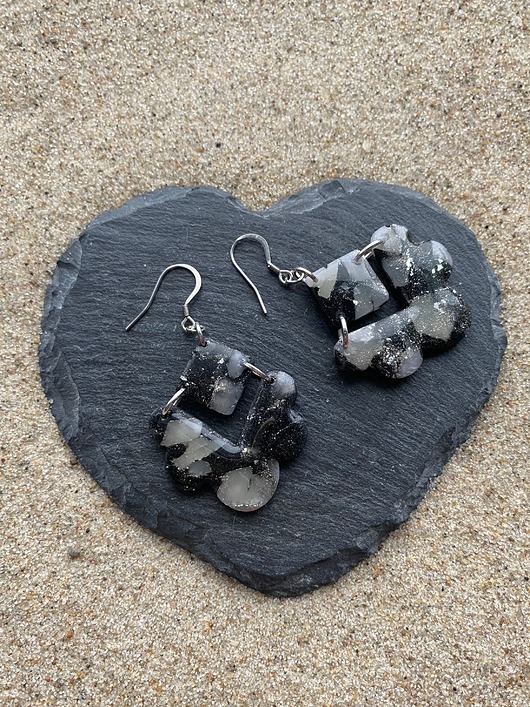 kolczyki z masy plastycznej Kolczyki geometryczne czarno-szare z połyskiem