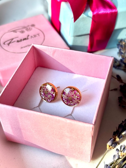 kolczyki z żywicy Kolczyki dzika marchew na różu