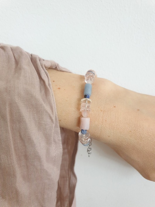 bransoletki z kamieni naturalnych Bransoletka ROOTS kwarc różowy, opal, angelit, sodalit