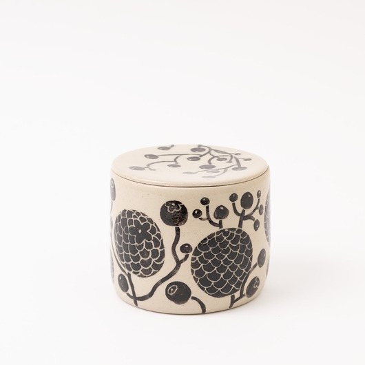 pojemniki kuchenne Pojemnik ceramiczny w koniczyny z borówkami 02