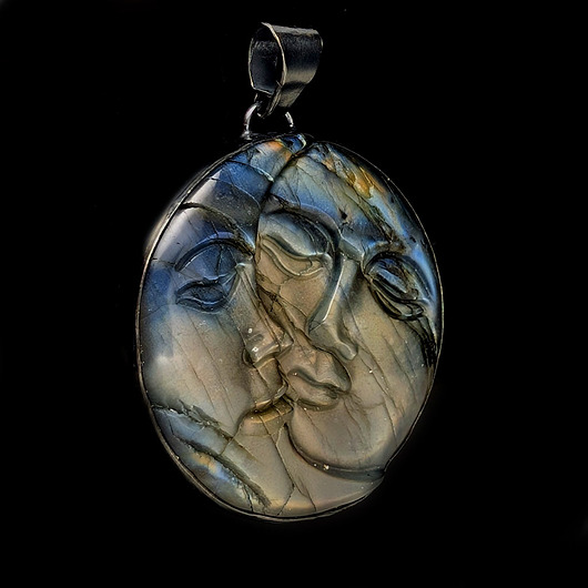 wisiory Księżycowi kochankowie- labradoryt