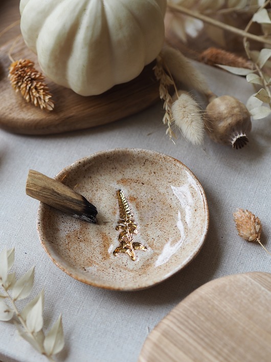pojemniki na biżuterię Spodek na biżuterię lub palo santo