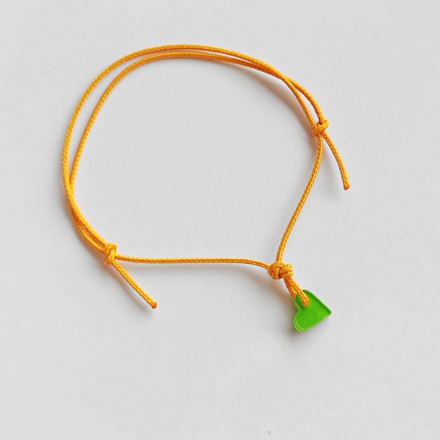 bransoletki na sznurku Serduszko  bransoletka