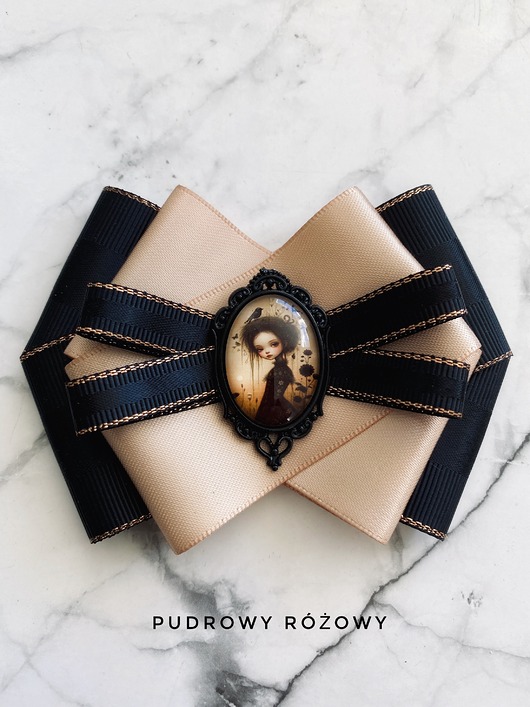 broszki Brosza z niesamowitą grafiką zamkniętą pod kaboszonem NEW