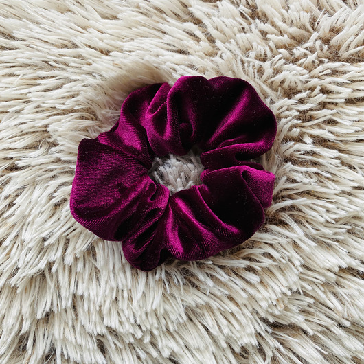 Aksamitka scrunchie Gumka do włosów Plum Nandi