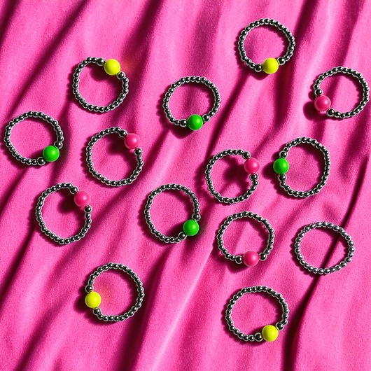pierścionki elastyczne Pierścionek : GREEN : Swarovski neon pearls : silver