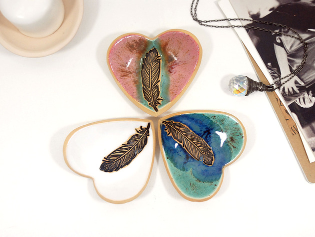 przechowywanie - różne Ceramiczna miseczka serce z piórkiem - talerzyk na biżuterię