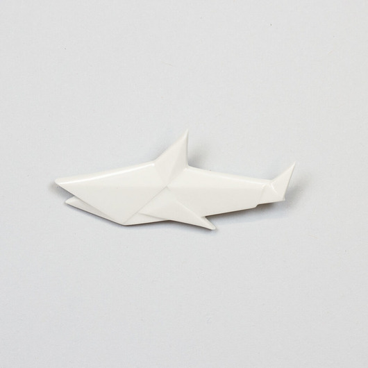 biżuteria męska Broszka Porcelanowa Origami Rekin