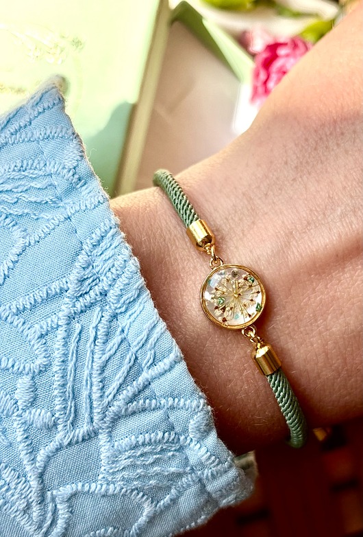 bransoletki na sznurku Bransoletka dzika marchew na perle