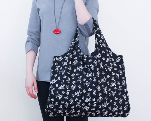 Eko torba na zakupy BLACK & WHITE FLOWERS longredthread