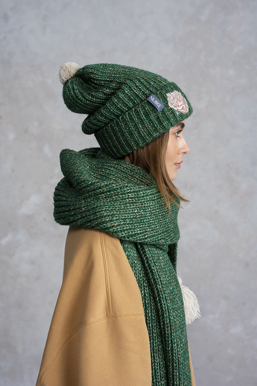 czapki damskie Zimowa czapka z haftem Zielony melanż